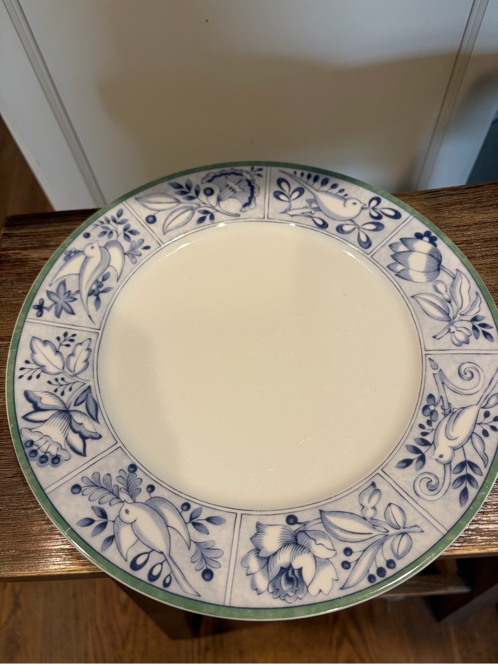 Switch 3/Cordoba Pattern by Villeroy & Boch. Porcelain Dinner Plate.